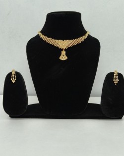Classic Golden Beaded Choker Set