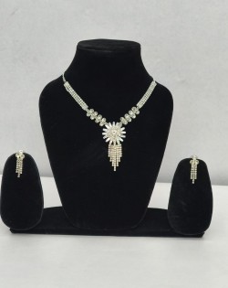 Silver Floral Sparkle Jewellery Set