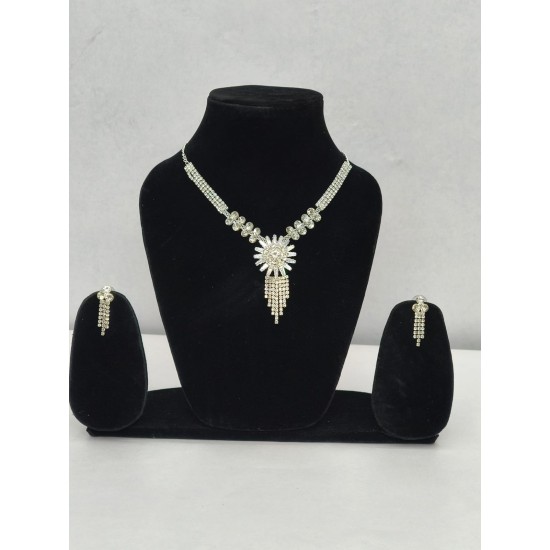 Silver Floral Sparkle Jewellery Set