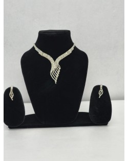Leaf Design Crystal Necklace & Earrings