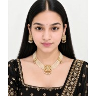 Traditional Kundan Pearl Choker Set